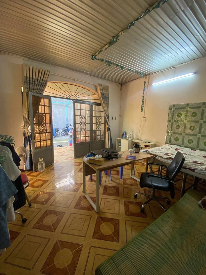 Nhà 146m² Sổ Hồng Riêng - Ngay Aeon Hóc Môn - Giá 3.6 Tỷ