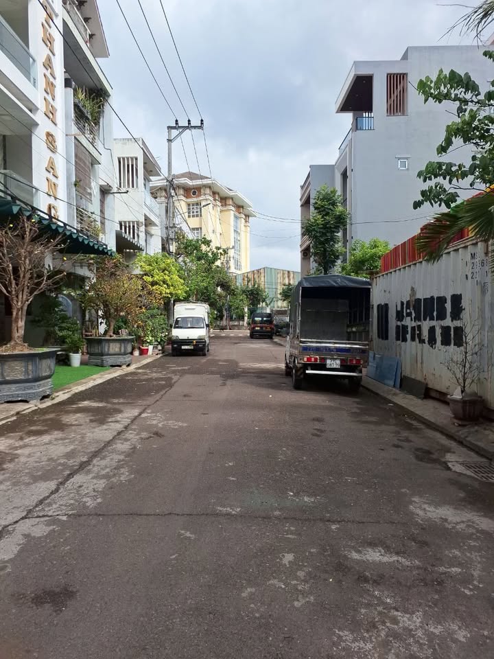 Nhà Mặt Tiền Hải Cảng Quy Nhơn 100m² - Kinh Doanh & An Cư 6.5 Tỷ