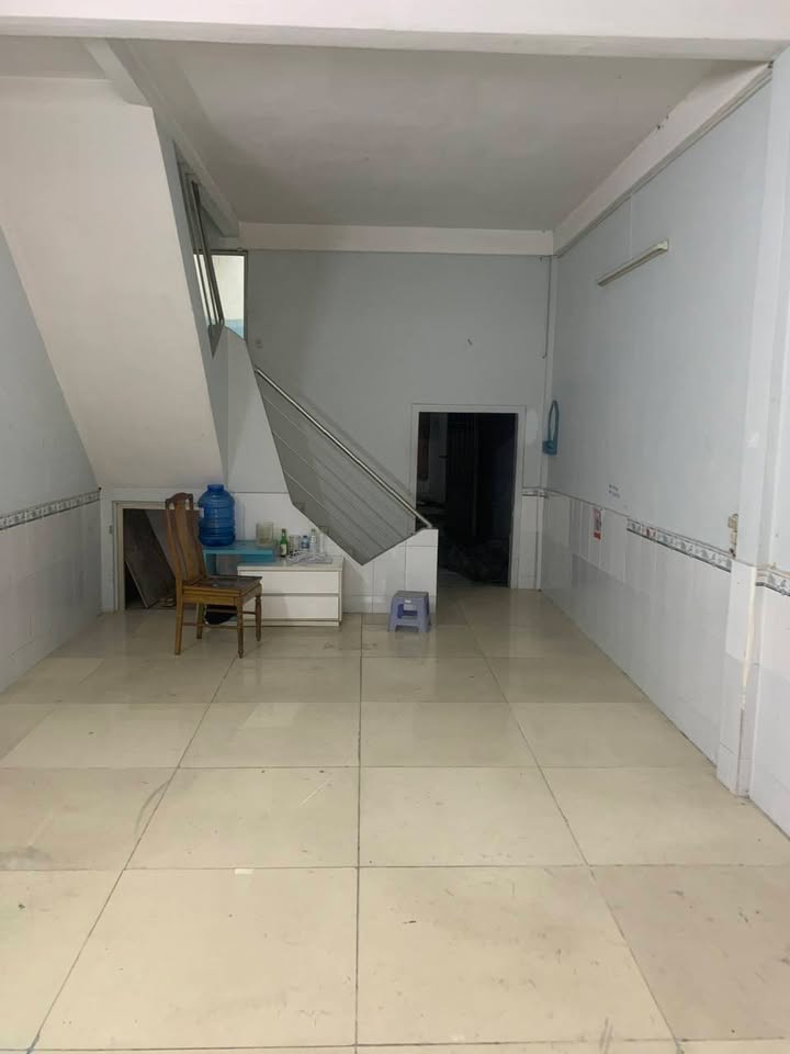 Nhà nguyên căn Phạm Thế Hiển Q.8 8.5 triệu - Sẵn sàng ở ngay!