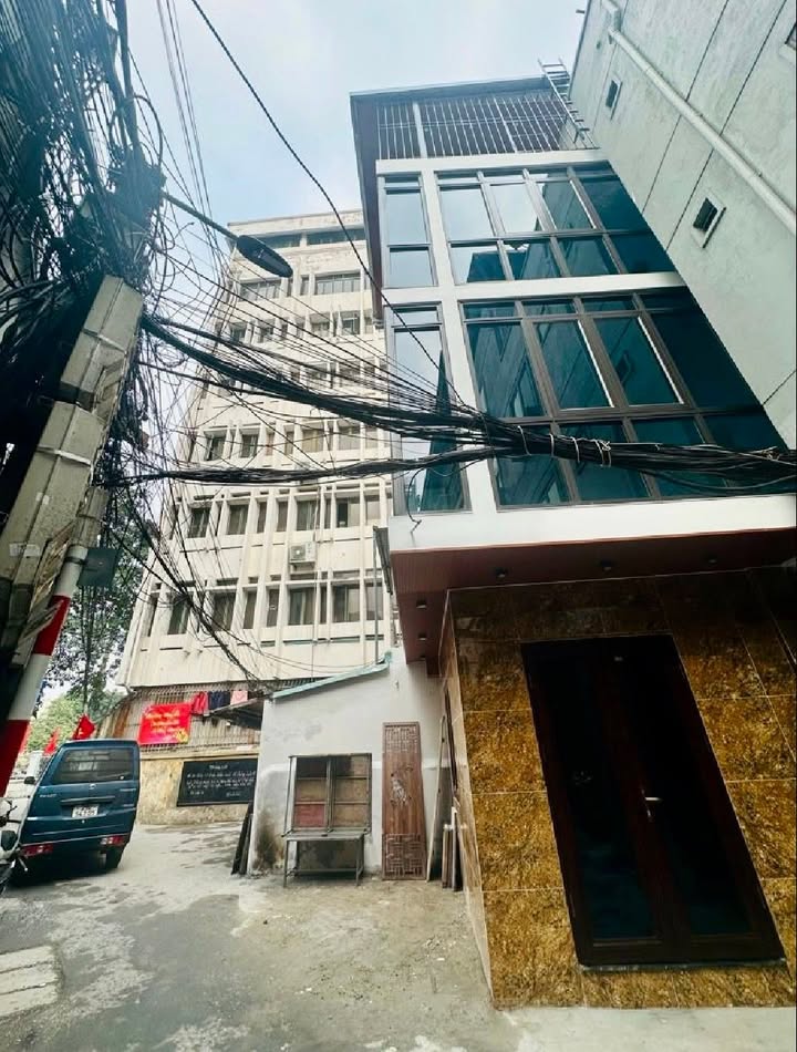 Nhà 20m² 4 Tầng Lê Duẩn, Đống Đa - 6.5 Tỷ, Ô tô Đỗ Cửa Gần Công Viên Thống Nhất