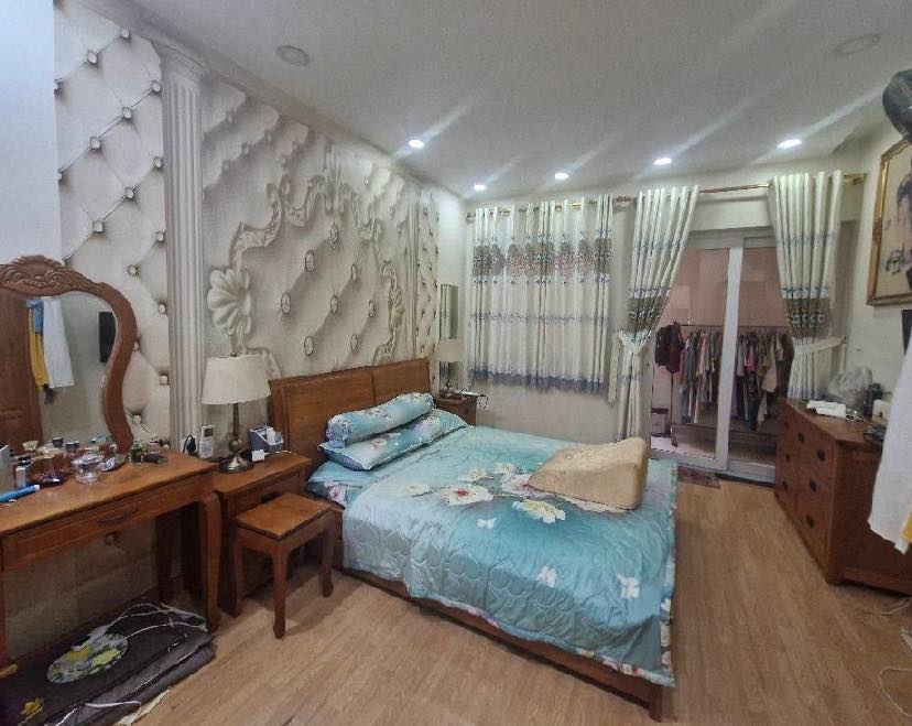 Nhà mặt tiền Tăng Nhơn Phú Thủ Đức 112m² giá 11.9 tỷ - Kinh doanh ngay!