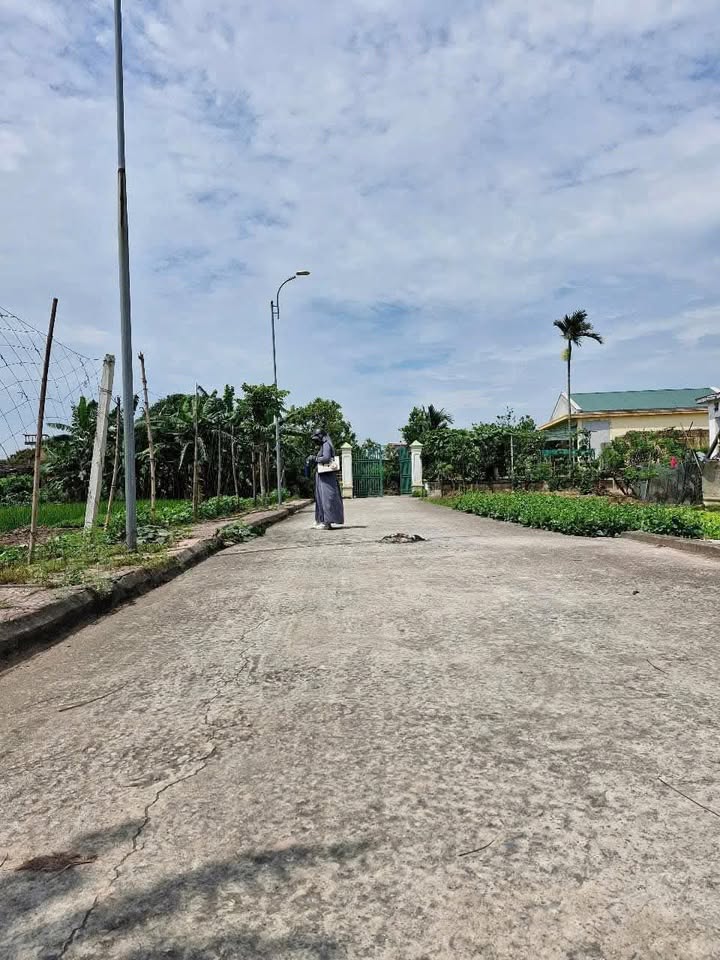 Đất nền Nam Hồng Tiền Hải 122m² - Sổ đỏ chính chủ, ô tô vào tận nơi!