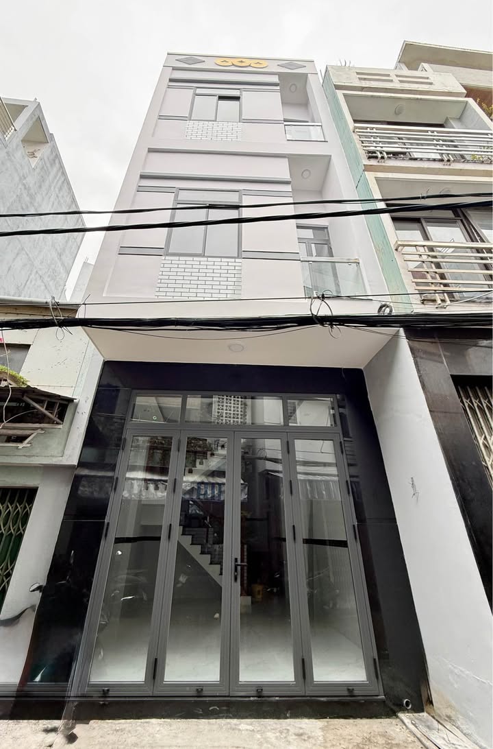 Nhà 3 Tầng Trần Hưng Đạo Quy Nhơn 34m² - Ô tô vào tận nhà!