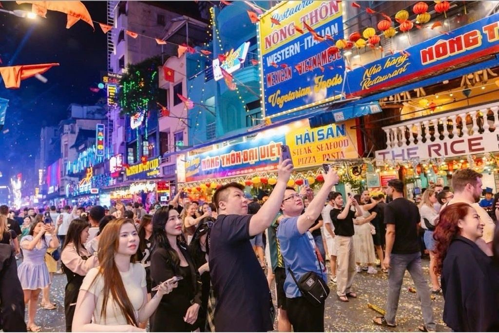 Nhà Phố Quận 1 60m² Bùi Viện - Đầu tư sinh lời ngay!