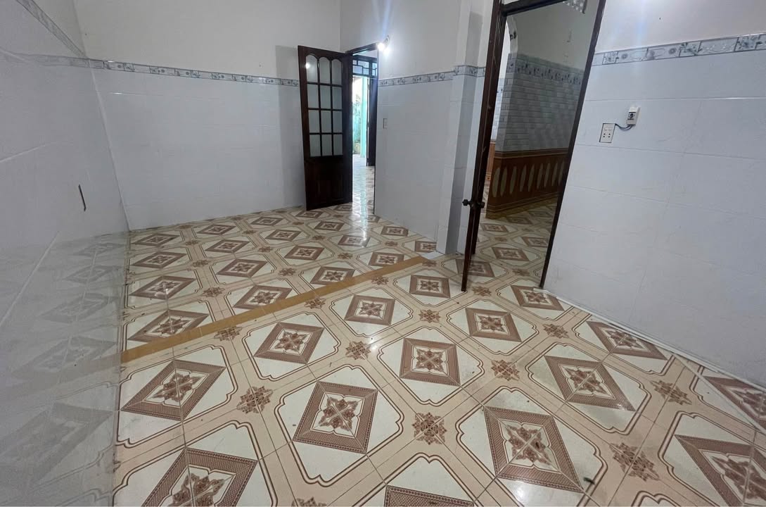 Đất Nguyễn Lương Bằng 138m² - Tặng nhà cấp 4, sổ hồng sẵn!