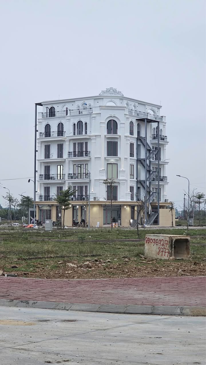 Đất nền Mai Dịch Cầu Giấy 100m² - Xây dựng tự do!