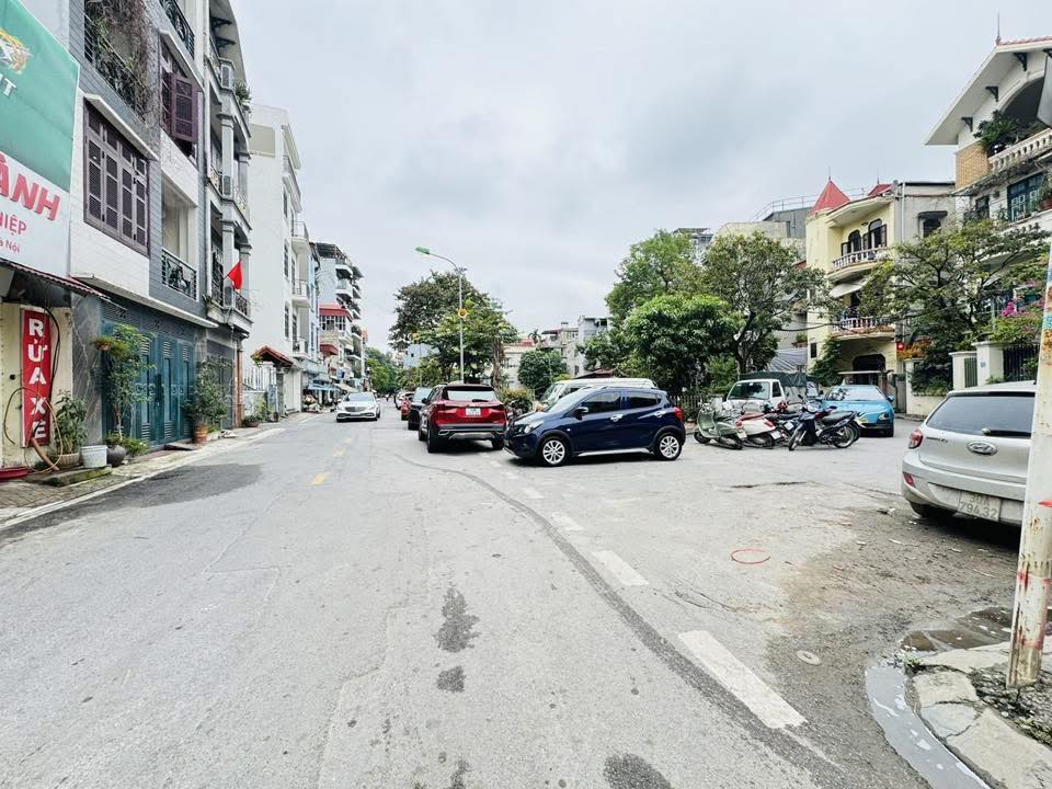 Nhà Mặt Phố Gia Thụy 70m² 7 Tầng Kinh Doanh Đỉnh Cao - View Sân Bay