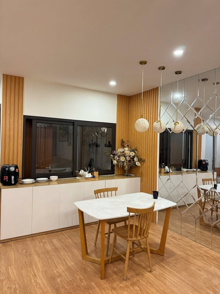 Căn hộ TSG Lotus Việt Hưng 92m² - 6.8 tỷ - Tầng cao, Full nội thất