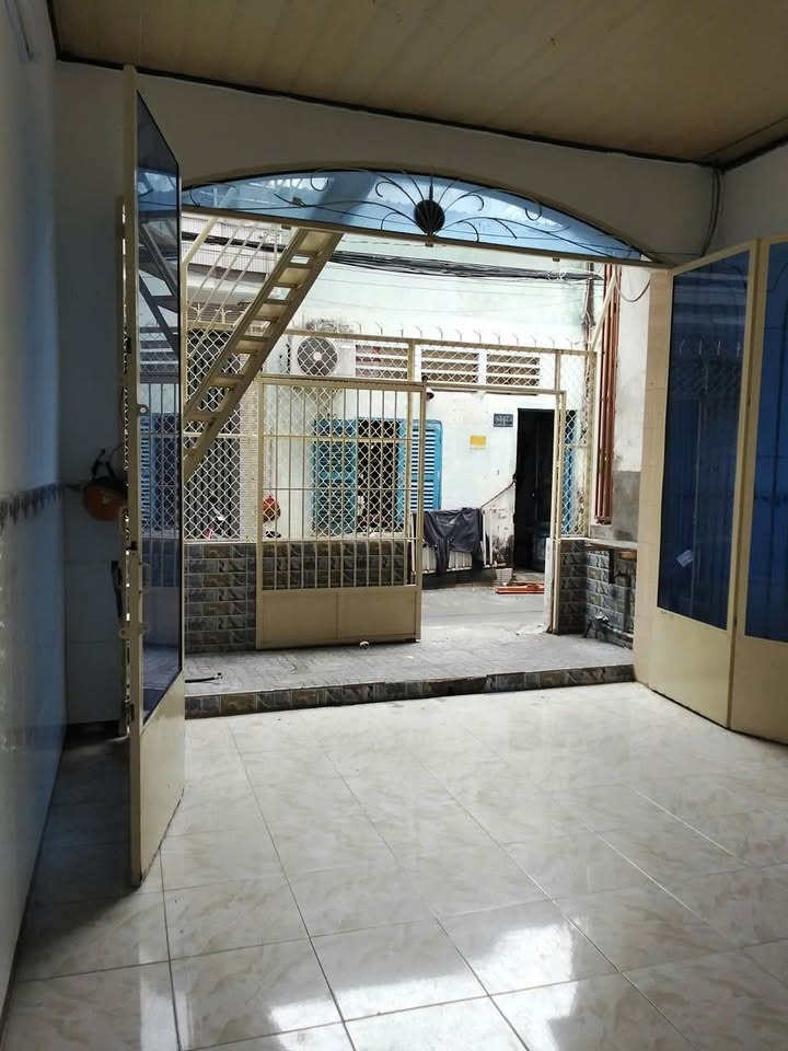 Thuê nhà nguyên căn Âu Dương Lân Q8 40m² 7.5 triệu - Sẵn sàng ở ngay!