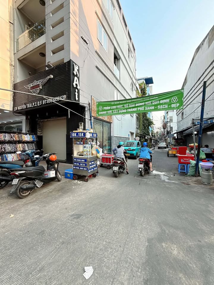 Nhà Phố Nguyễn Trãi Q5 4.99 Tỷ - Vị trí đắc địa!