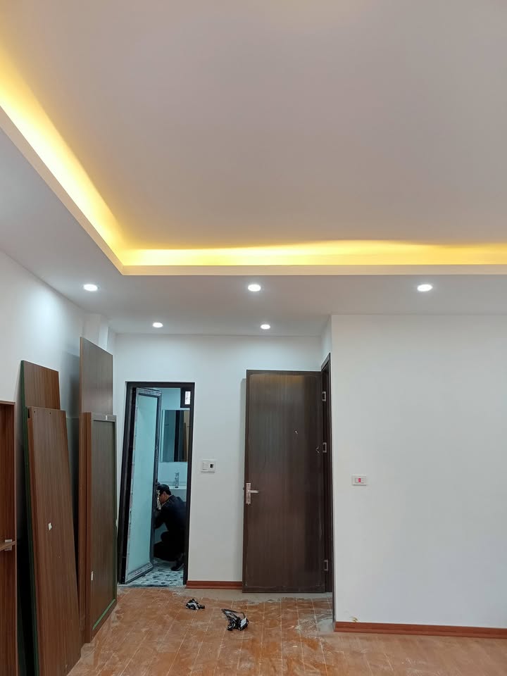 Nhà 5 Tầng Phùng 36m² Sổ Đỏ Chính Chủ - Ô tô Đỗ Cửa