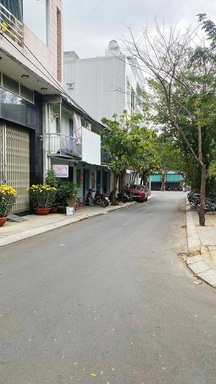 Nhà Phố Mặt Tiền Thanh Khê 60m² giá 5.89 tỷ - Kinh doanh đỉnh!