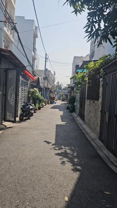 Nhà Cấp 4 80m² Quận 12 - Giá 4.3 Tỷ, Hẻm Xe Hơi, Sổ Hồng