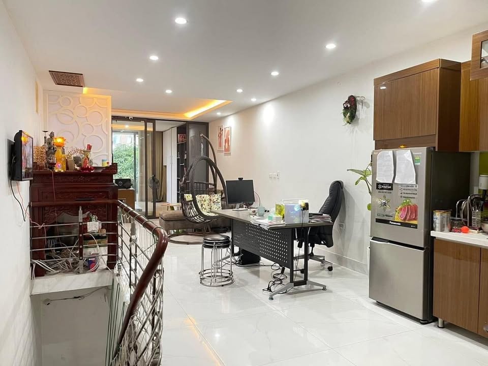 Nhà phố Tây Hồ 15.6 tỷ - Mặt tiền kinh doanh, ô tô tránh!