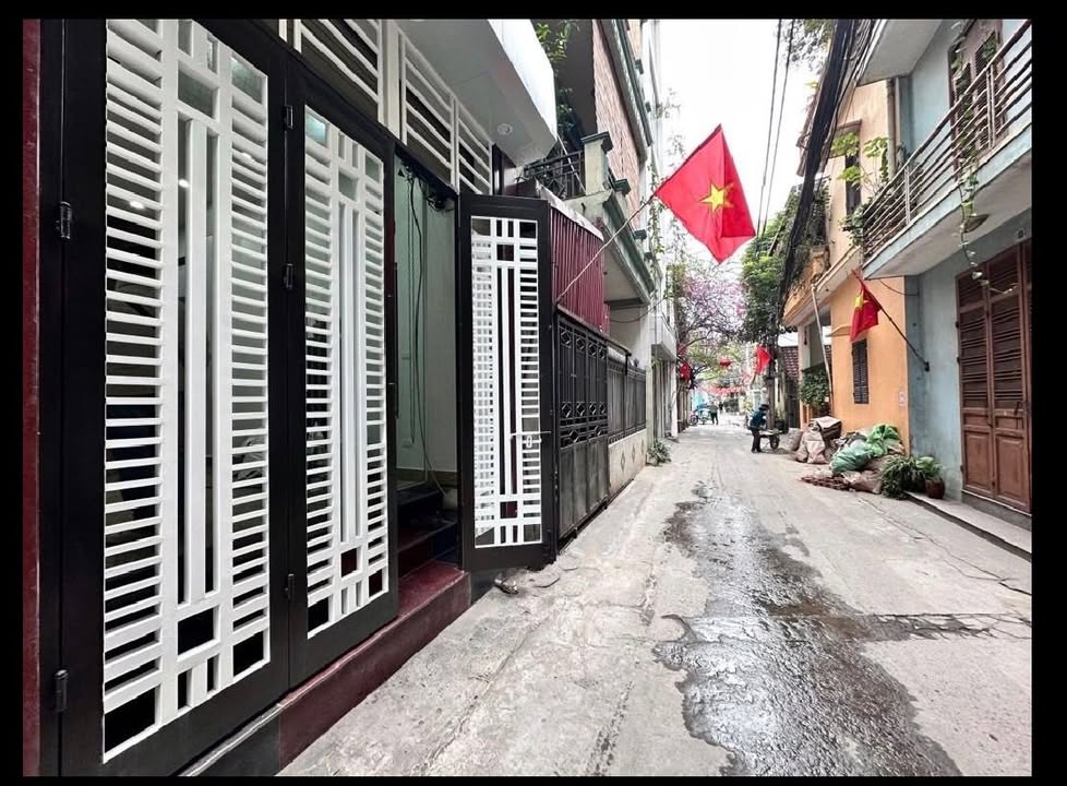 Nhà Thụy Phương 40m² - Ô tô vào tận nhà, sẵn sàng ở ngay!