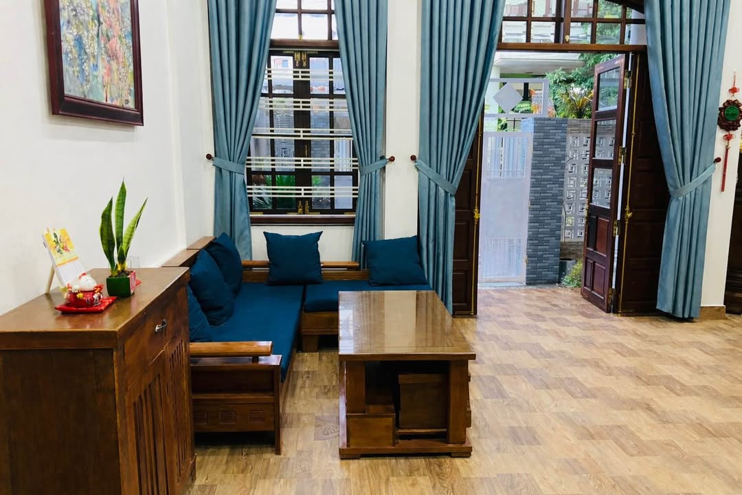 Bán nhà 2 tầng Đặng Huy Trứ, Huế 100m² giá 3 tỷ - Ô tô vào tận nhà!