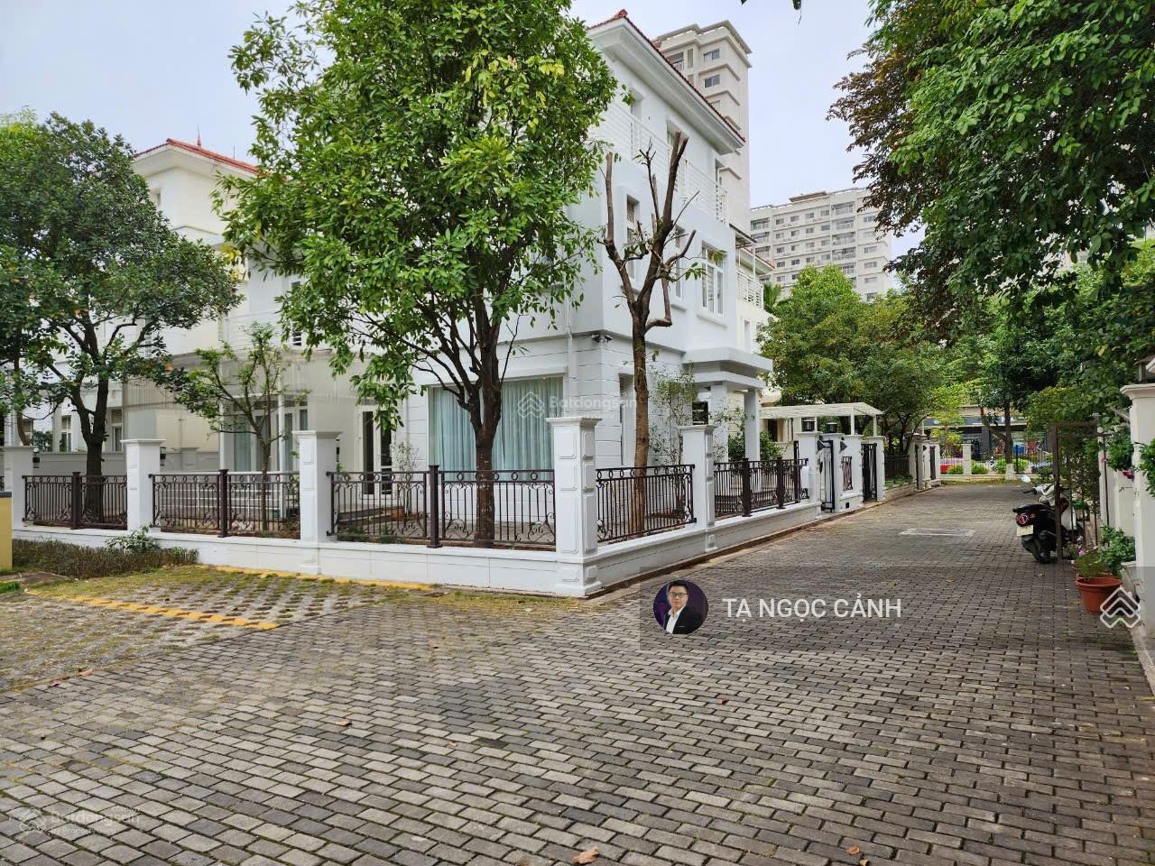 Biệt thự Mailand Hanoi City 250m² giá 25 triệu/tháng - Vị trí đẹp!