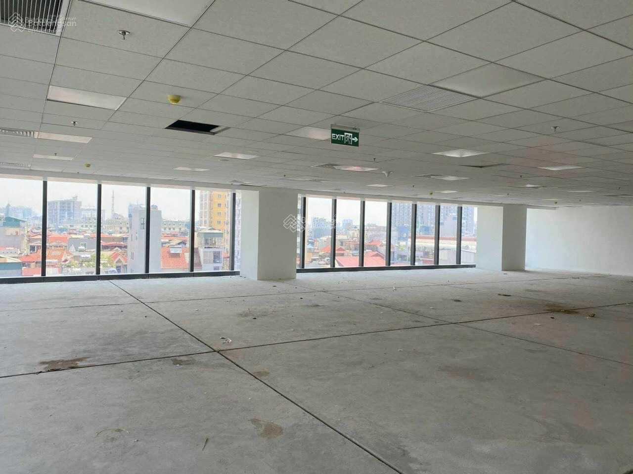 Văn phòng Lilama 124 Minh Khai 100m² - Vị trí trung tâm, sẵn sàng làm việc!