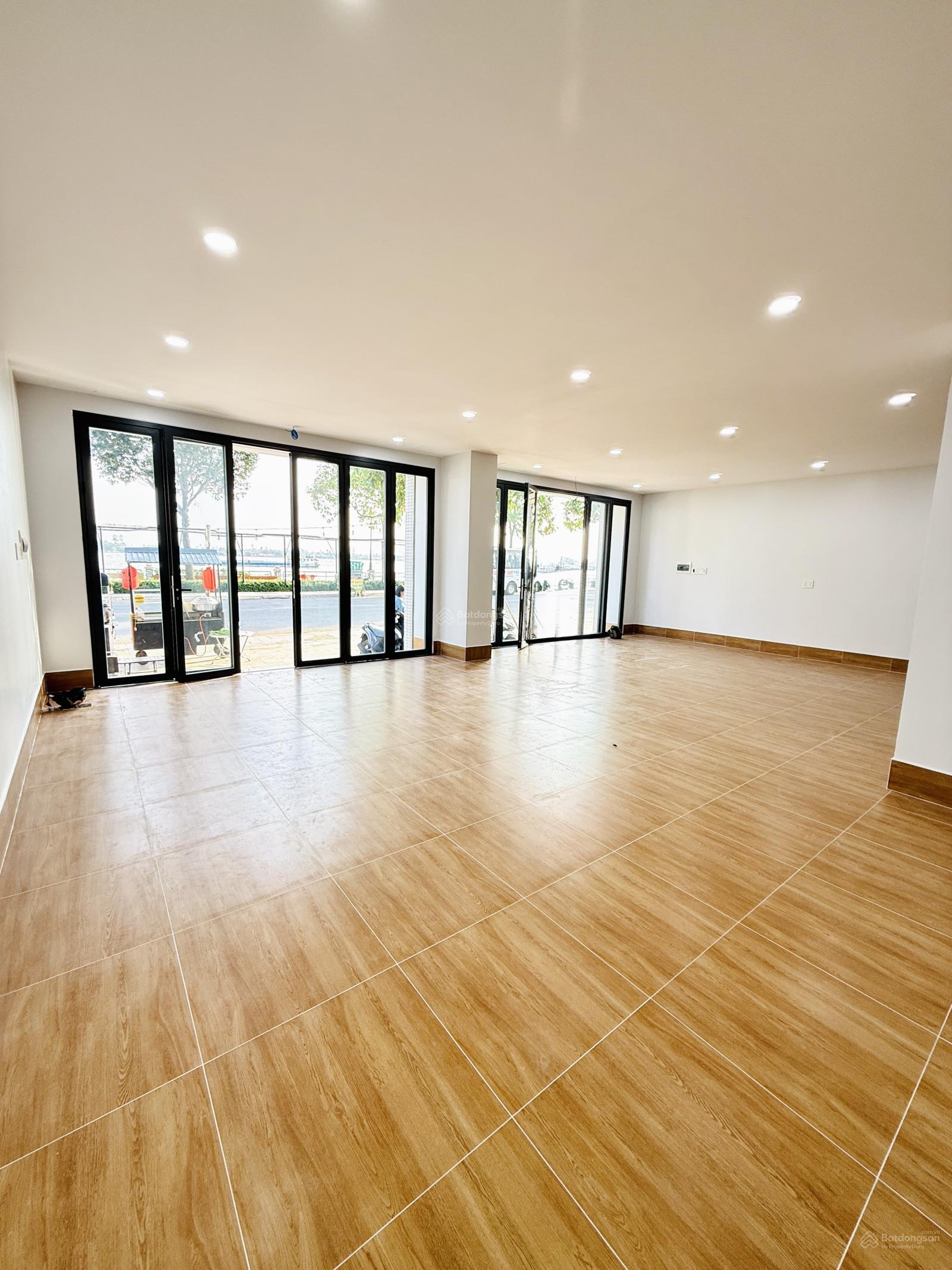 Nhà mặt tiền Hoàng Sa Mỹ Tho 120m² - Mặt tiền kinh doanh đắc địa!