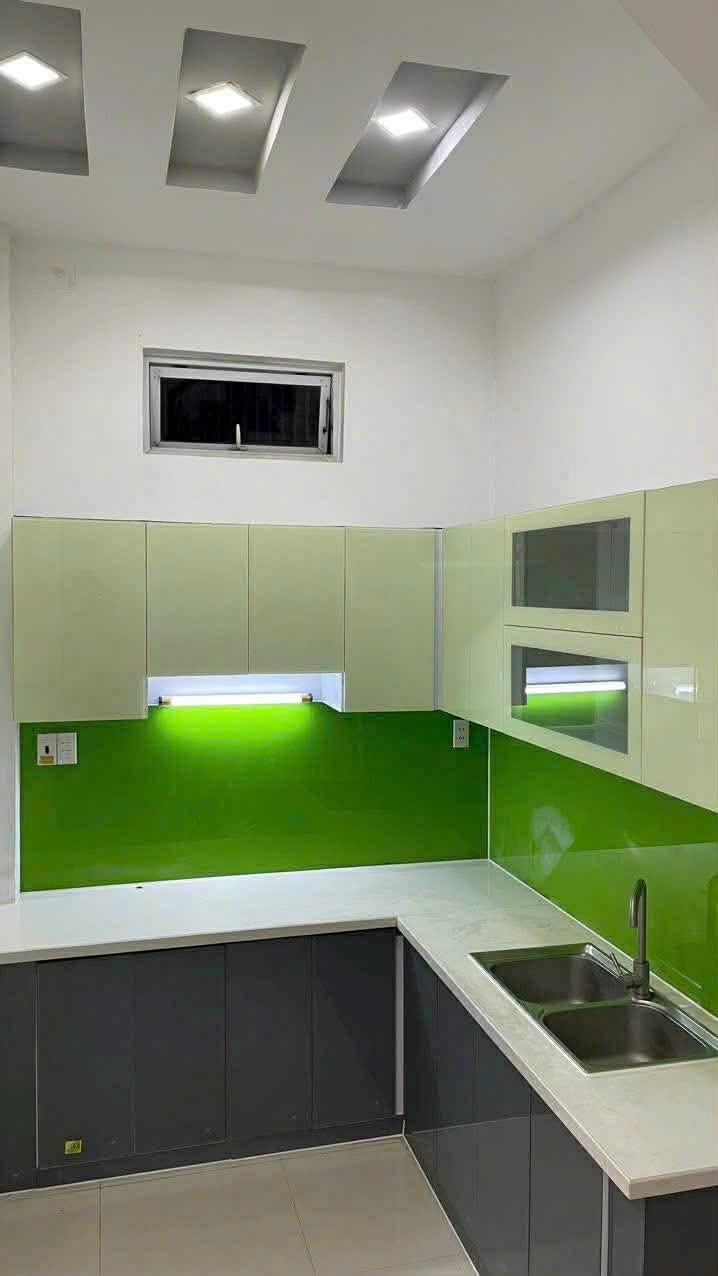 Nhà Quận 3 Lê Văn Sỹ 50m² - Ô tô vào tận nhà, lô góc thoáng sáng!