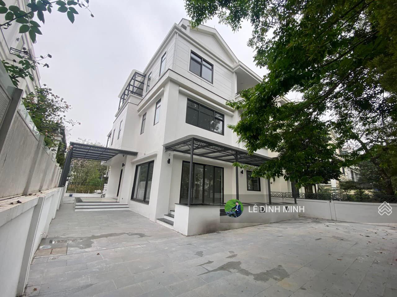 Nhà Phố Thành phố Giao Lưu 240m² - Mặt tiền kinh doanh đắc địa!