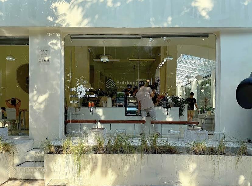 Sang Quán Cafe Căn Góc Mặt Tiền Đặng Thùy Trâm - Bình Thạnh, Kinh Doanh Sôi Động