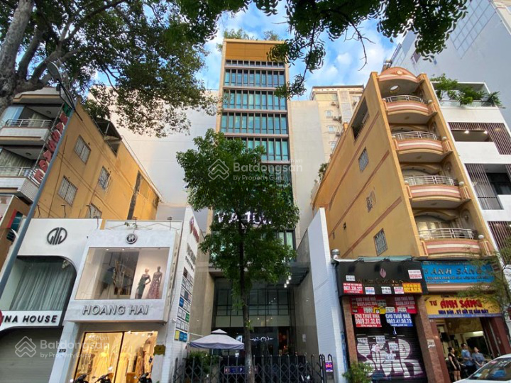 Cho thuê nhà mặt tiền Lý Tự Trọng, Q1 - 150m², 80 triệu, kinh doanh đắc lợi