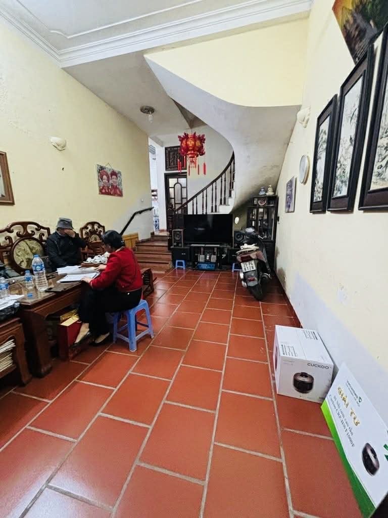 Nhà phố Minh Khai, Hai Bà Trưng 82m² - Sổ hồng sẵn, đối diện Chợ Mơ!