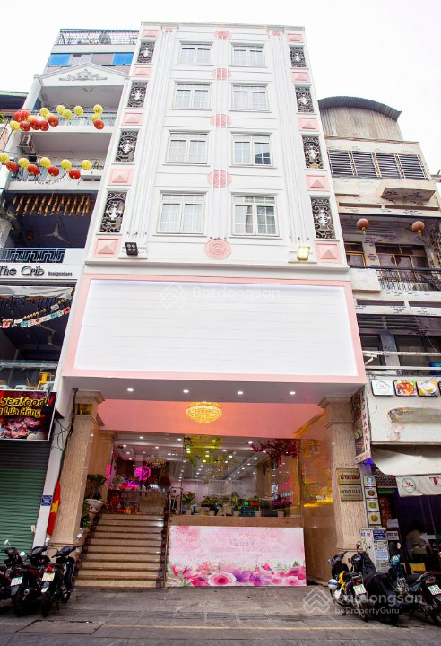 Cho thuê Nhà phố Bùi Viện Q1 - 1600m², Kinh doanh Sầm uất