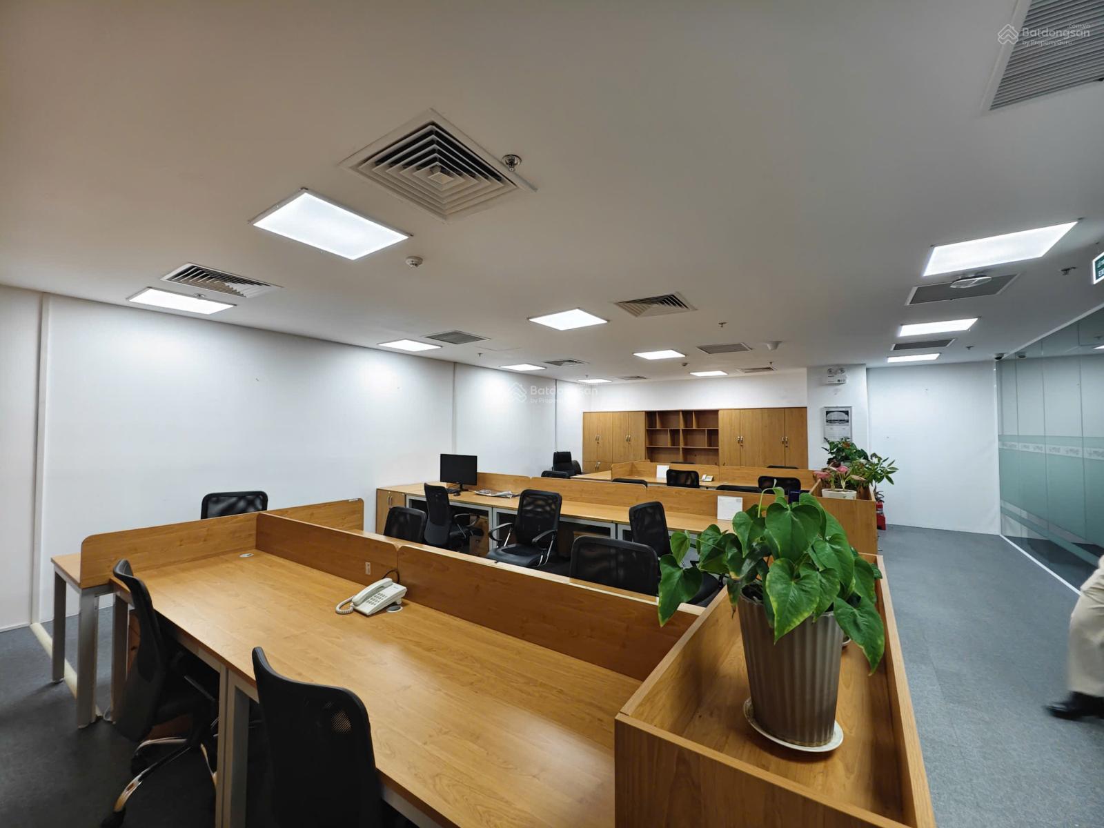 Văn phòng 200m² Vinhomes West Point - Sẵn nội thất, giá 50 triệu