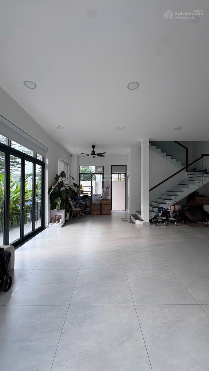 Biệt thự KDC Ven Sông Sadeco Quận 7 300m² - Full nội thất cao cấp!