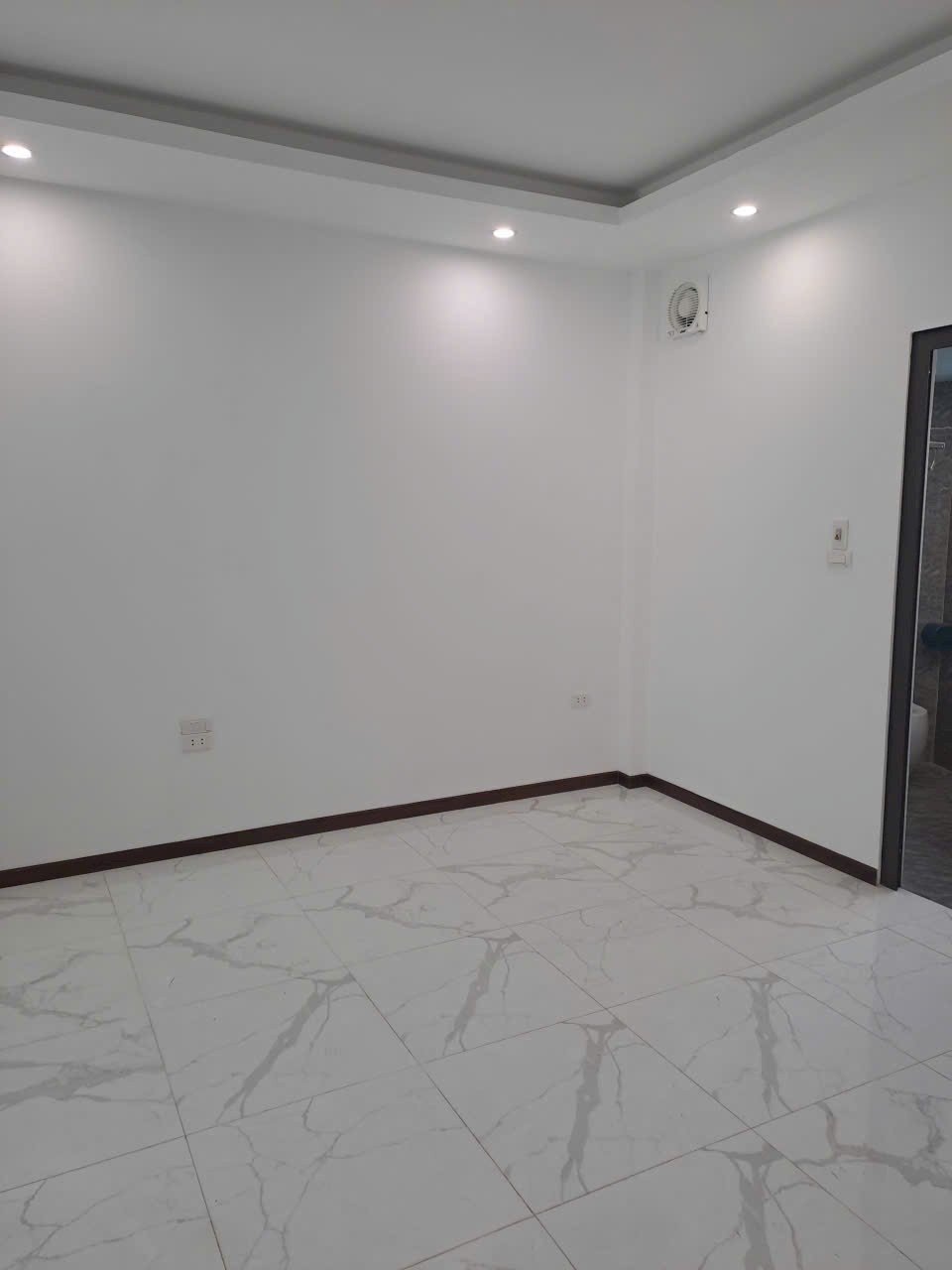 Tòa Căn hộ Tây Hồ 40m² - 12 phòng, Khai thác dòng tiền ngay!