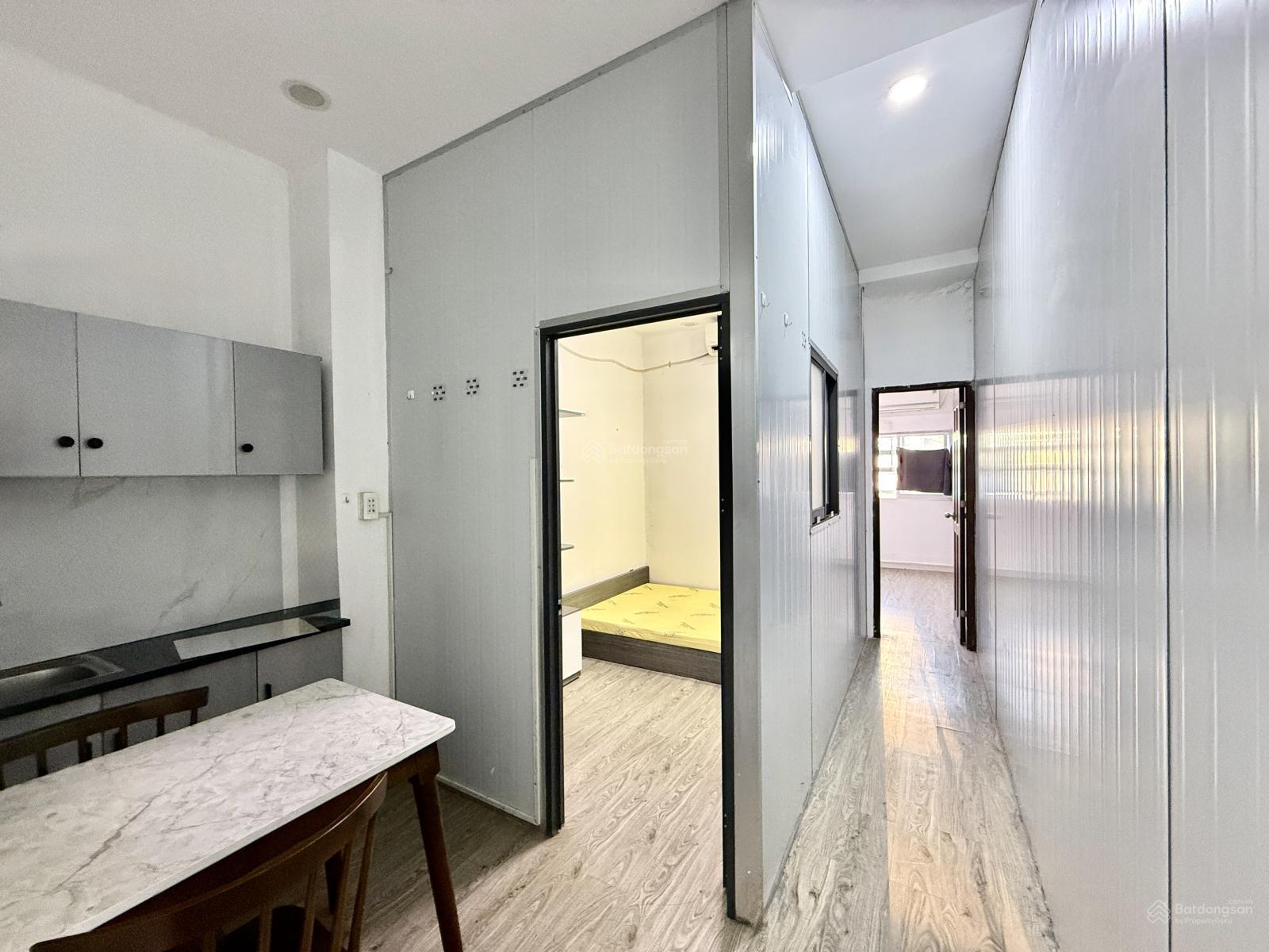 Căn hộ Quận 10 55m² 8 triệu - Full nội thất cao cấp, sẵn sàng vào ở!