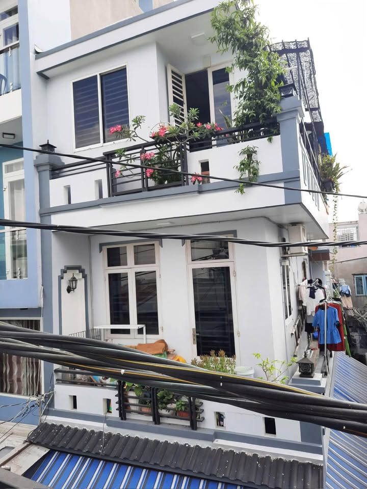 Nhà Góc 2 Mặt Tiền Bình Tân - KD Đa Ngành, 3PN, Giá 10 Triệu