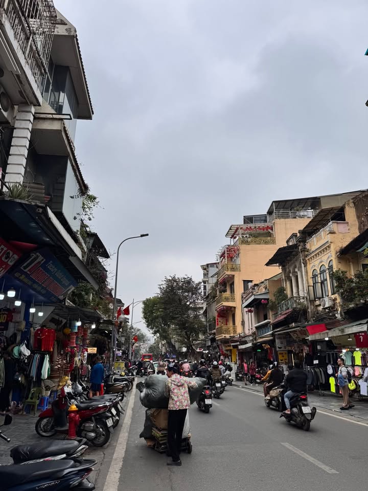 Nhà Phố Hàng Đào 100m² nhỉnh 1x tỷ - Vị trí đắc địa Phố Cổ