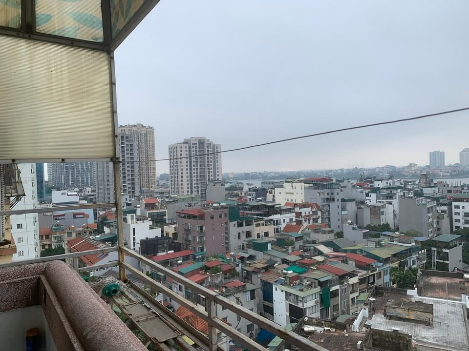 Cho thuê căn hộ 2PN 50m² view Hồ Tây - Giá 7 triệu/tháng