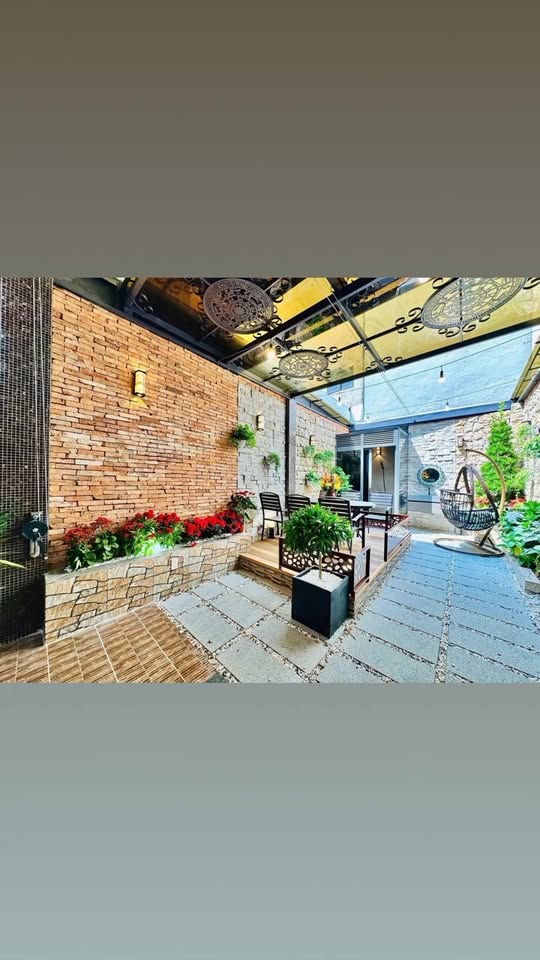 Biệt thự phố 2 mặt tiền Gò Vấp - Thang máy, gara ô tô, 127m²