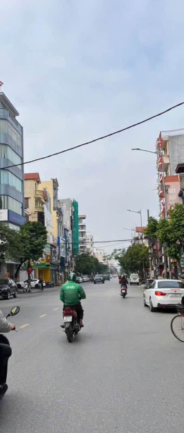 Nhà 3 Tầng Mặt Tiền Tô Hiệu, Hải An - 206m² Sổ Đỏ Chính Chủ