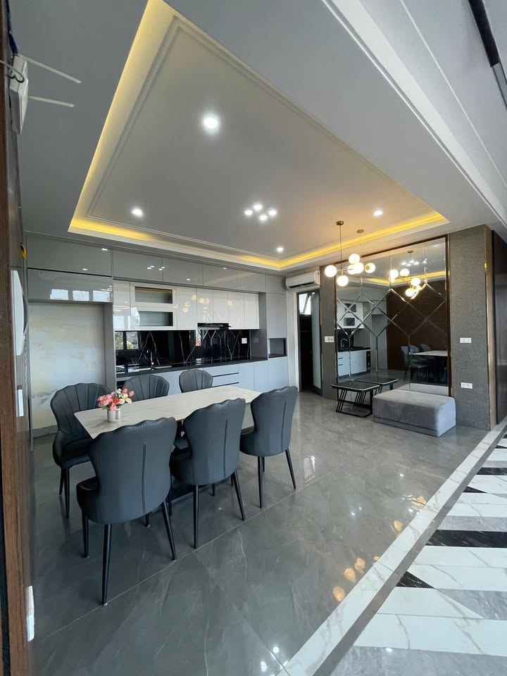 Penthouse Sang Trọng 350m² Hà Huy Tập, Vinh - Giá 15 Triệu/Tháng
