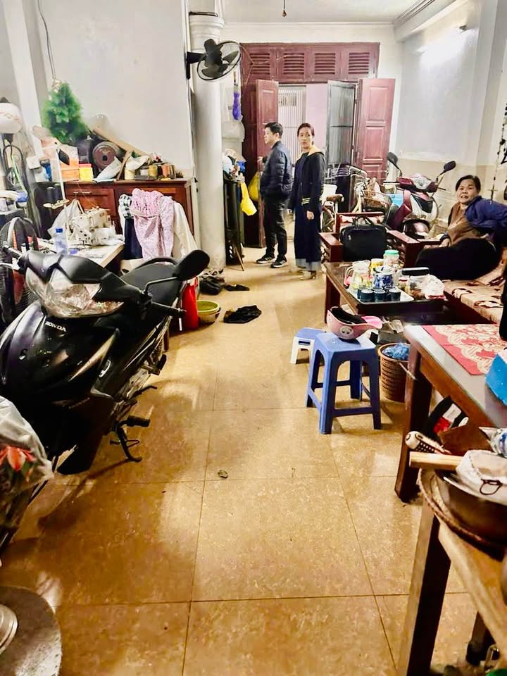 Nhà Phùng Khoang, Nam Từ Liêm 42m² - Dòng tiền ổn định, Sổ đỏ trao tay!