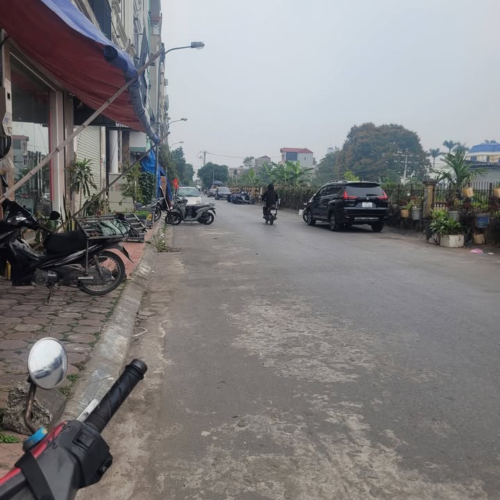 Bán nhà mặt phố Đức Giang Long Biên 62m² - Mặt tiền kinh doanh sầm uất