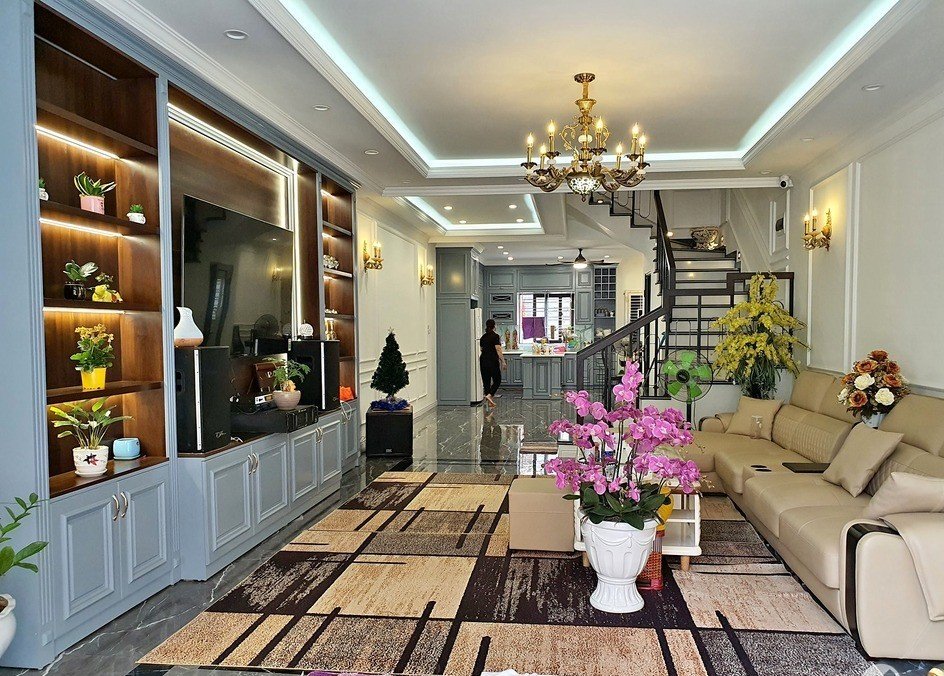 Nhà Ngõ 89 Lạc Long Quân 50m² Cầu Giấy - 4PN, Ô Tô Tránh, Giá 7 Tỷ