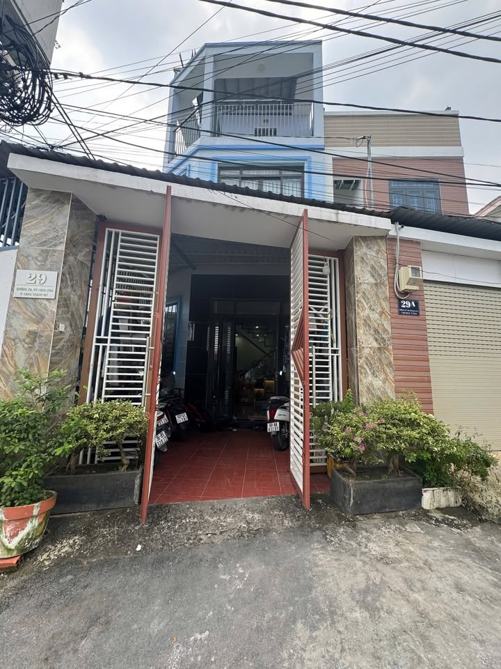 Nhà Riêng P. Long Bình TP Thủ Đức 140m² - Ô tô vào tận nhà, giá tốt!