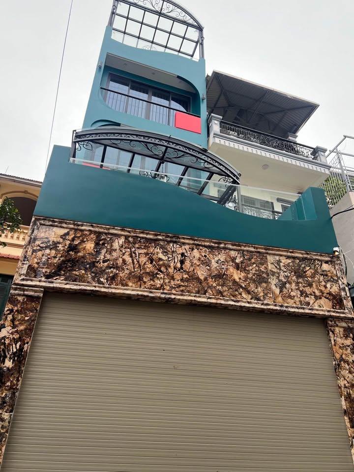 Nhà 3 tầng Đàm Quang Trung, 80m² - Sổ đỏ chính chủ, ô tô đỗ cửa