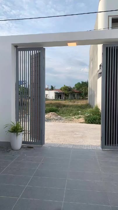 Nhà cấp 4 100m² - Sổ đỏ sẵn sàng - Gần biển Phan Thiết