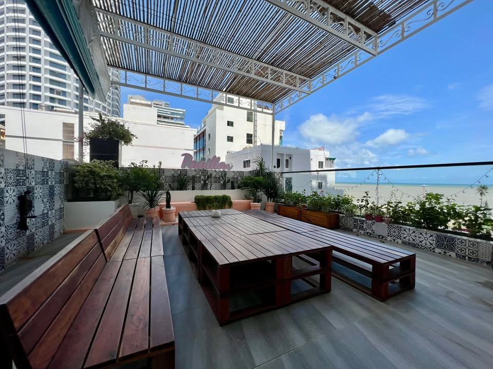 Tòa Căn Hộ & Khách Sạn VIP 122.4m² Mặt Tiền Trần Phú, Nha Trang - View Quảng Trường 2/4