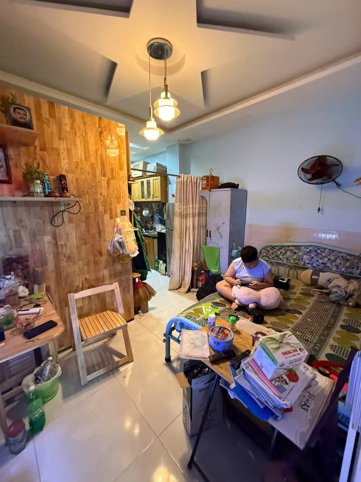 Bán Gấp Nhà 1 Trệt 1 Lầu, P. Long Trường, TP. Thủ Đức - 34m², 1.7 Tỷ