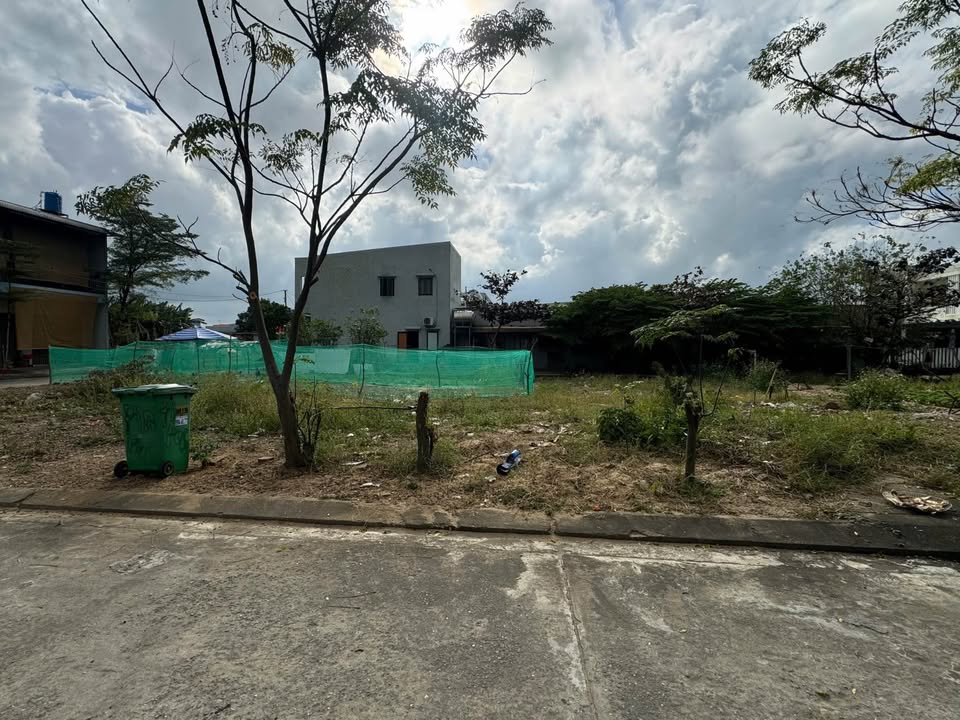 Đất nền Điện Ngọc 90m² - Sổ đỏ chính chủ, Giá chỉ 2.3 tỷ!