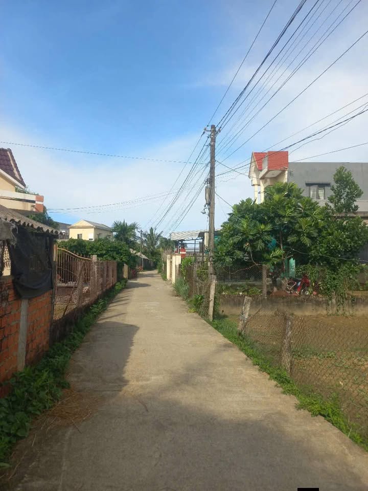 Đất nền Xã Bình Thạnh, Bình Sơn 700m² - Đường to ô tô xe tải!