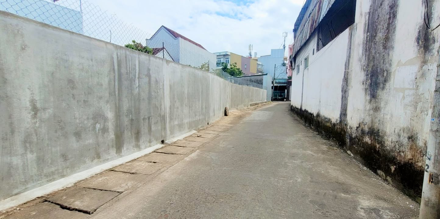 Đất nền Chánh Lộ Quảng Ngãi 140m² giá 950 triệu - Sổ đỏ chính chủ